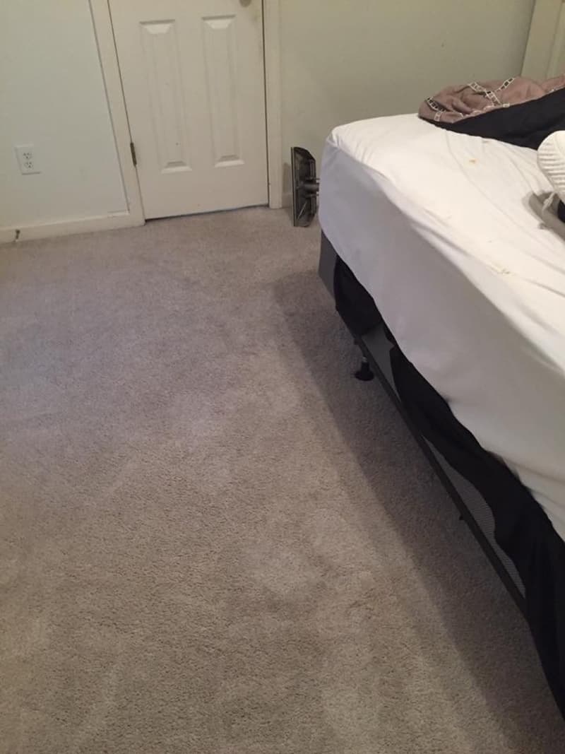 Bedroom carpet after cleaning